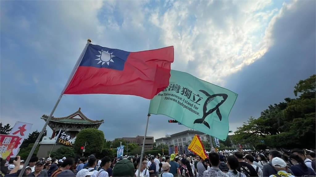 7歲參加「太陽花學運」！大學生重返凱道「支持罷免」高喊：不能把國家賣掉