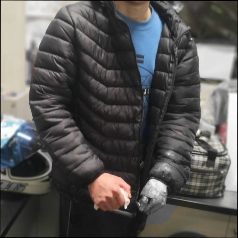 快新聞/手部血流如注畫面曝!醒吾男大生衝文大砍人 警依殺人未遂偵辦中