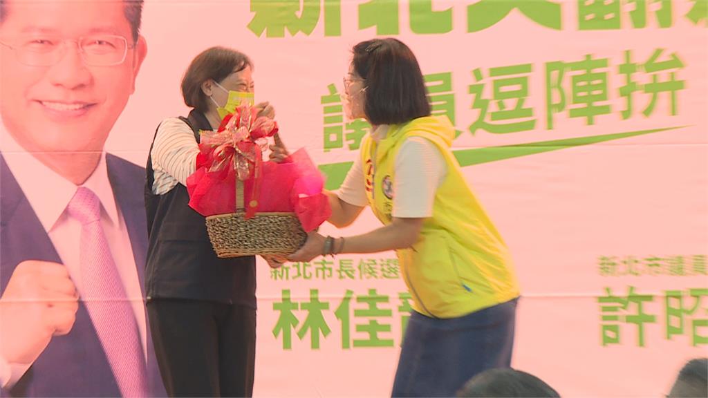 廖婉如代夫出征母雞帶小雞 偷抱怨林佳龍都在「聊這個」很無聊