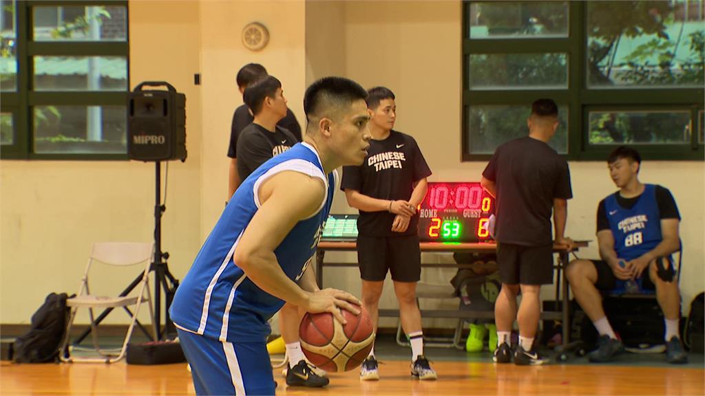 亞運/早打晚打都一樣!陳盈駿談男籃扛台灣隊「開路先鋒」:就像打仗,一定要奪牌