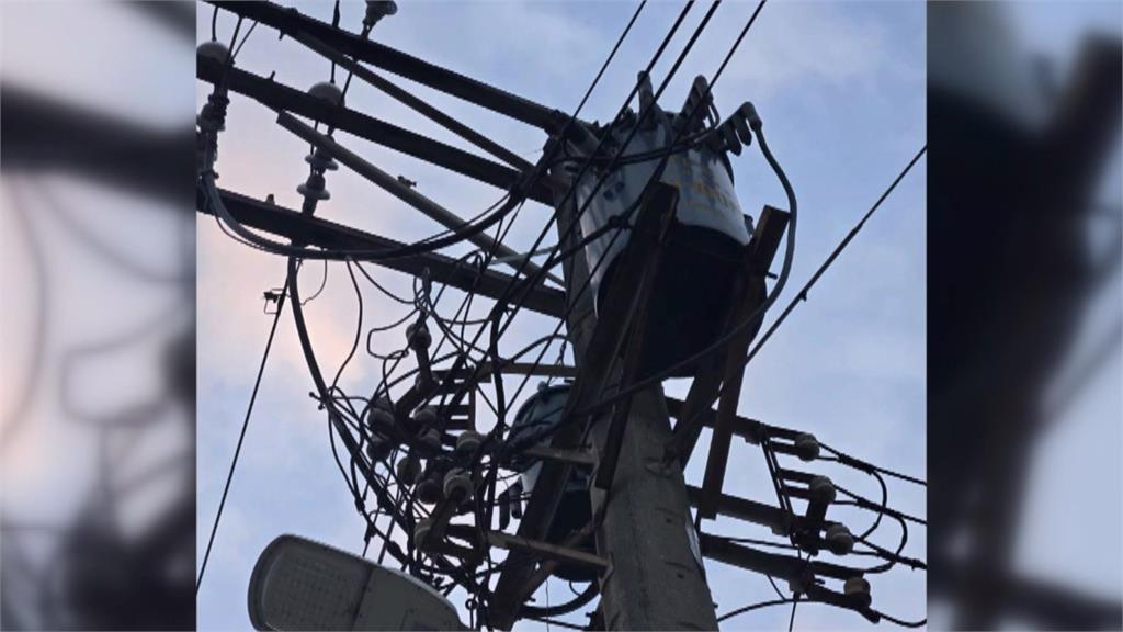 高雄前鎮爆炸聲響噴火星　「松鼠」誤觸電桿上百戶停電