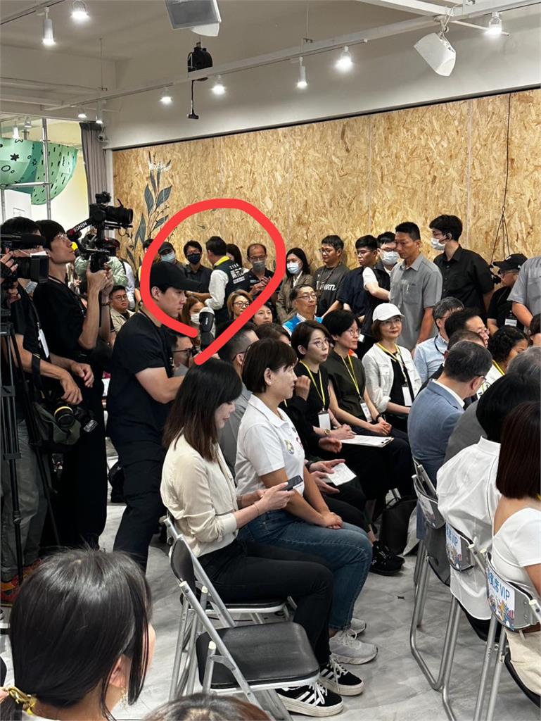 快新聞/板橋重大建設!卓榮泰、侯友宜都還沒致詞 他曝:葉元之先落跑