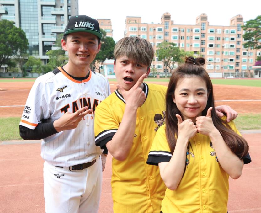 粿粿爆偷吃王子「蔡阿嘎翻6圖」嚇壞!留言驚見「花蓮王夫妻」網酸:拜託了