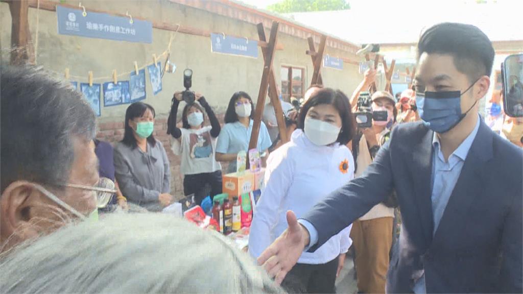 蔣萬安被爆8人晚宴吃5萬 網友酸「打美牛是工作」