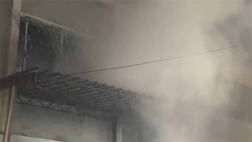 台中大里透天火警 5人無呼吸心跳、屋主脫困