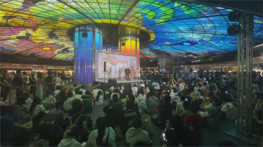 COSPLAY角色扮演全國大賽 動漫迷朝聖擠爆高捷