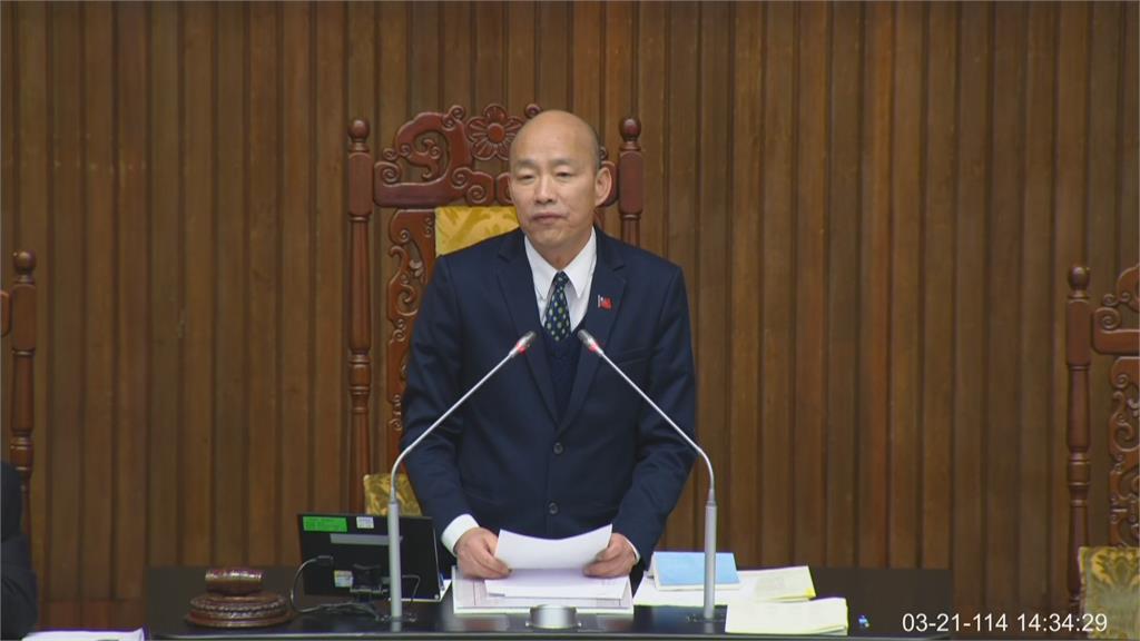 快新聞/游智彬闖立院直播還羞辱女立委 黃捷拍桌槓韓國瑜:這樣的國會我們不要