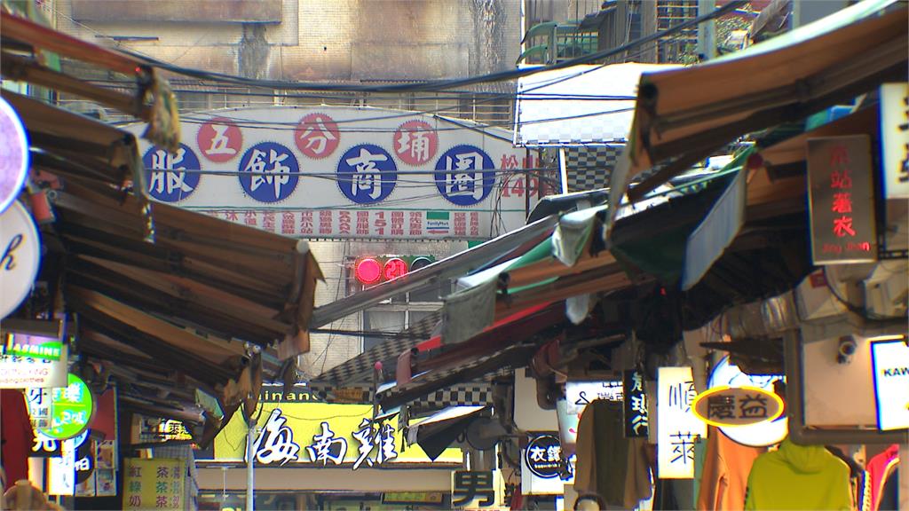 公親變事主!攤商好心幫拾荒婦疏導交通 反遭惡煞毆打