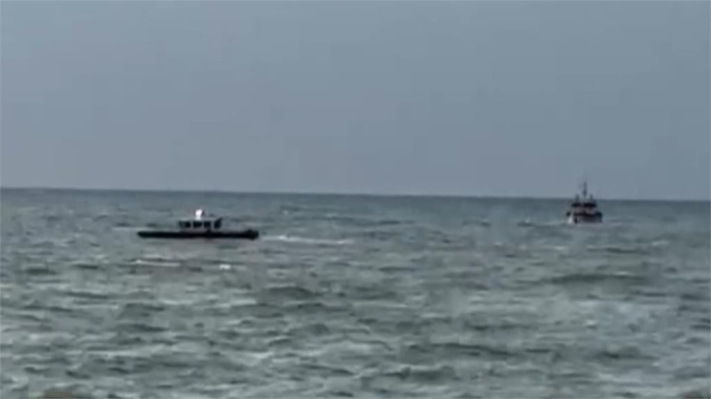 桃園竹圍漁港5高中生戲水 2人遭浪捲失蹤