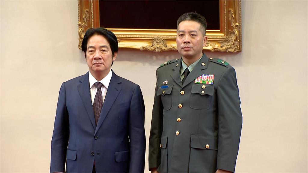 賴總統主持將官晉任授階　盼朝野支持無人載具特別條例