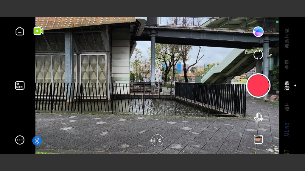 裝上智慧追蹤後 拍攝更便利 Zhiyun Smooth 5S AI