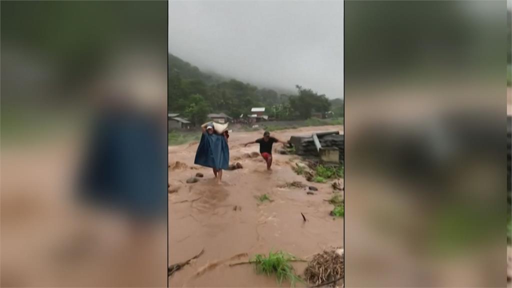 超級颱風「雷伊」挾狂風暴雨登陸　菲律賓錫亞高島瞬淹大水