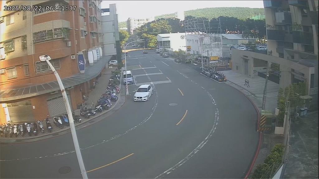 高雄槍擊案!槍手「行刑式」連開12槍 共犯接應逃逸 橋頭「火燒車」滅證