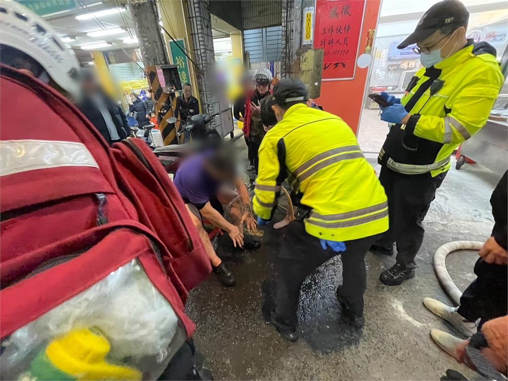 新北土城驚傳鴨肉店爆炸 客人機車撞到瓦斯桶引火