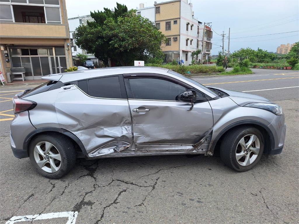 驚險畫面曝光！　新竹七旬駕駛「眼前一黑」逆向撞3車