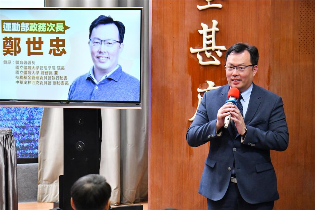 快新聞/「假日飛刀手」陳義信接原民會副主委 卓揆笑稱:以後沒假日了