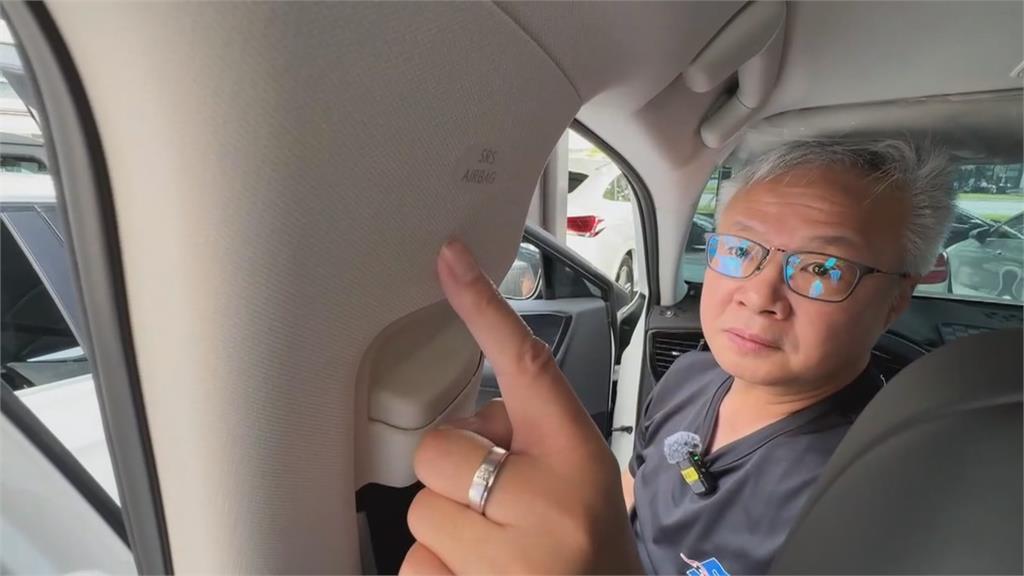 鞭炮爆炸空氣壓力釀感應器誤判? 轎車行經廟會「安全氣囊」突爆開