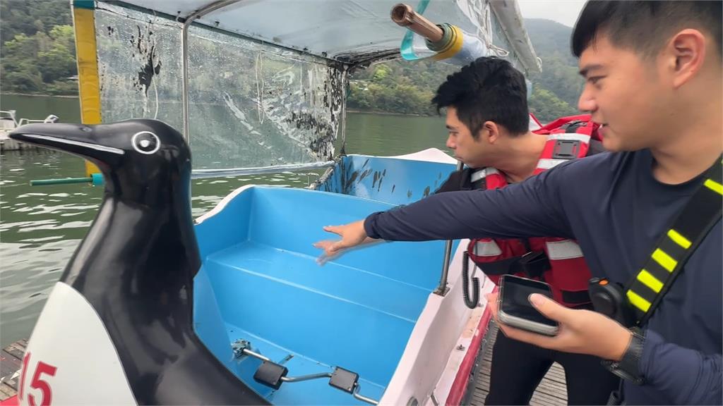 花蓮鯉魚潭天鵝船翻覆！　八歲男童受困救出「無生命跡象」