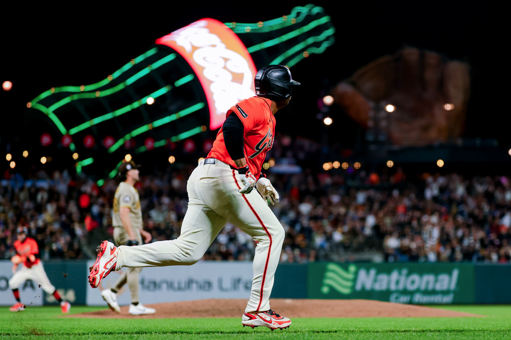 MLB(影)／近18戰狂轟11發卻突然關機！迪佛斯核心肌群受傷恐動刀本季提前報銷