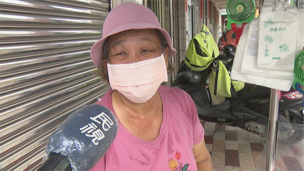 一賣24年佛心下午茶！　15元熱狗　阿嬤將收攤