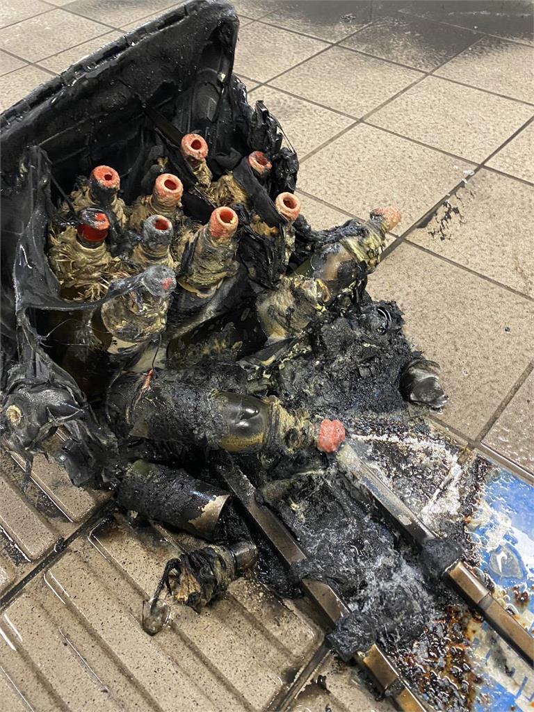 最新/北車爆「煙霧彈攻擊」現場遺落物品曝!猛竄白煙「一男無呼吸心跳」