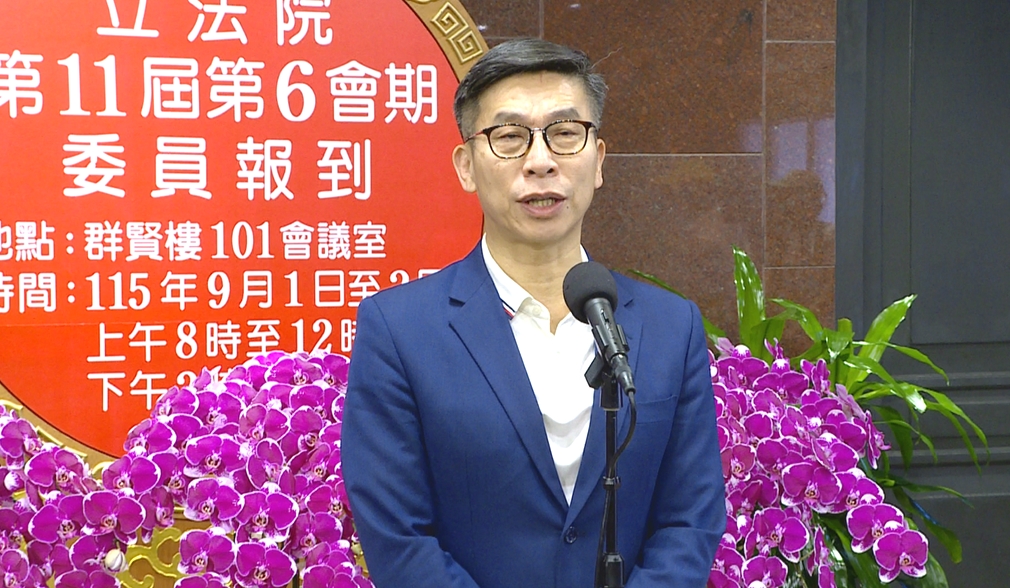 被翁曉玲"提案凍4個月薪" 卓榮泰照常上班:做該做的事