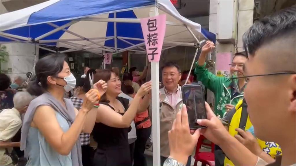 參加封街包粽活動 陳其邁開戰「北部粽只能算3D油飯」