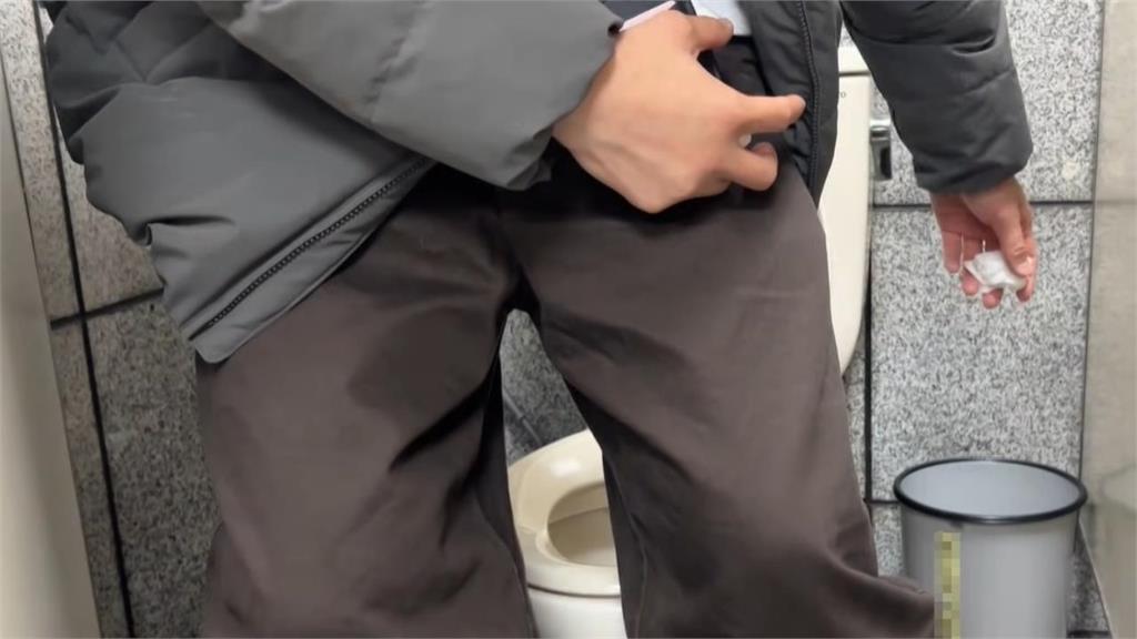 尿液見「可樂色」、血塊別只當發炎！醫曝「3大症狀」恐藏腫瘤：中高齡族注意