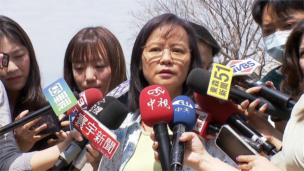 承認中國人就和平？　區桂芝喊「0軍購」王定宇轟共匪內應