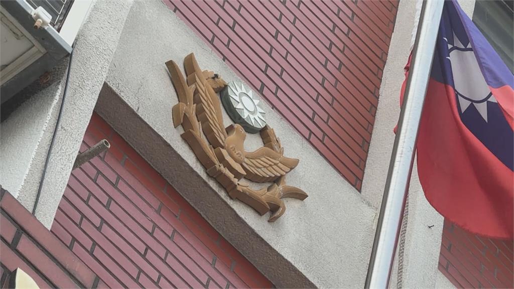 哪來想法?毒品通緝犯遭逮移送 亡命鴛鴦執行「逃脫計畫」遭警壓制