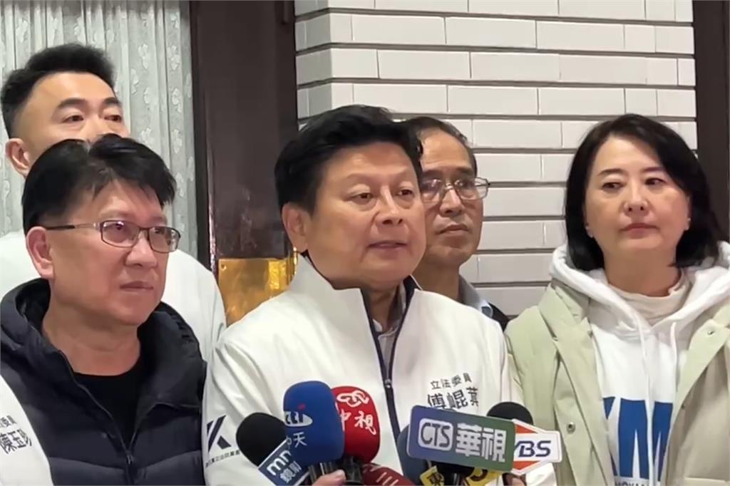 破萬青鳥高喊「傅崐萁下台」!苦苓發誓「抵制花蓮」:他活著1天絕不踏進