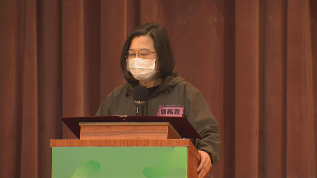 出席國務青旗艦營結業 蔡英文號召學員投身政治