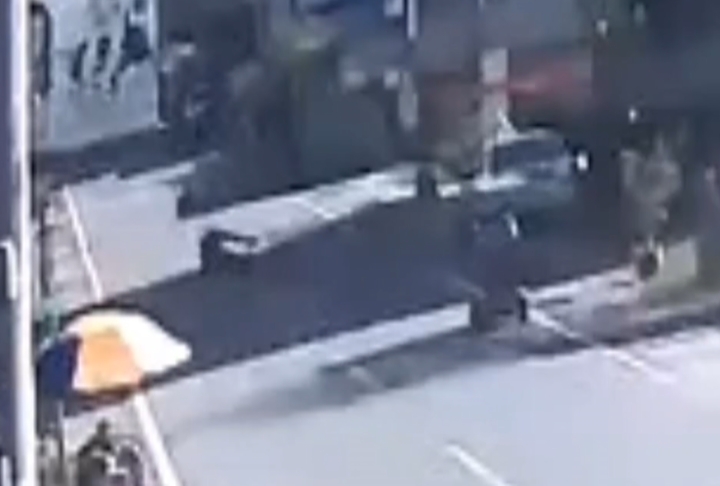 犬隻突衝出嚇到！單車騎士重摔亡　飼主「未栓繩」涉過失致死罪