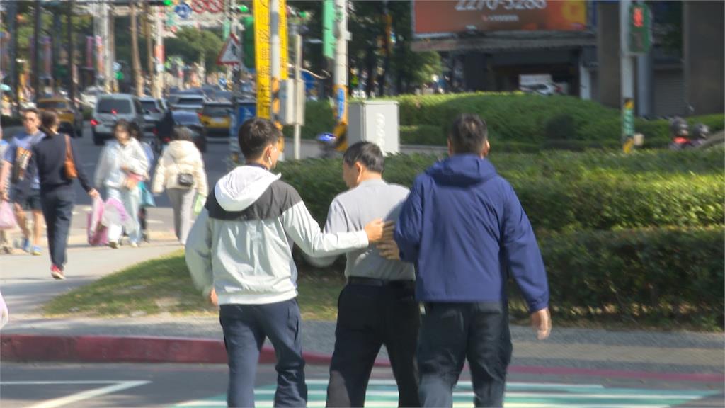 掃街拜票一週四度被嗆　黃國昌太陽光環消散？