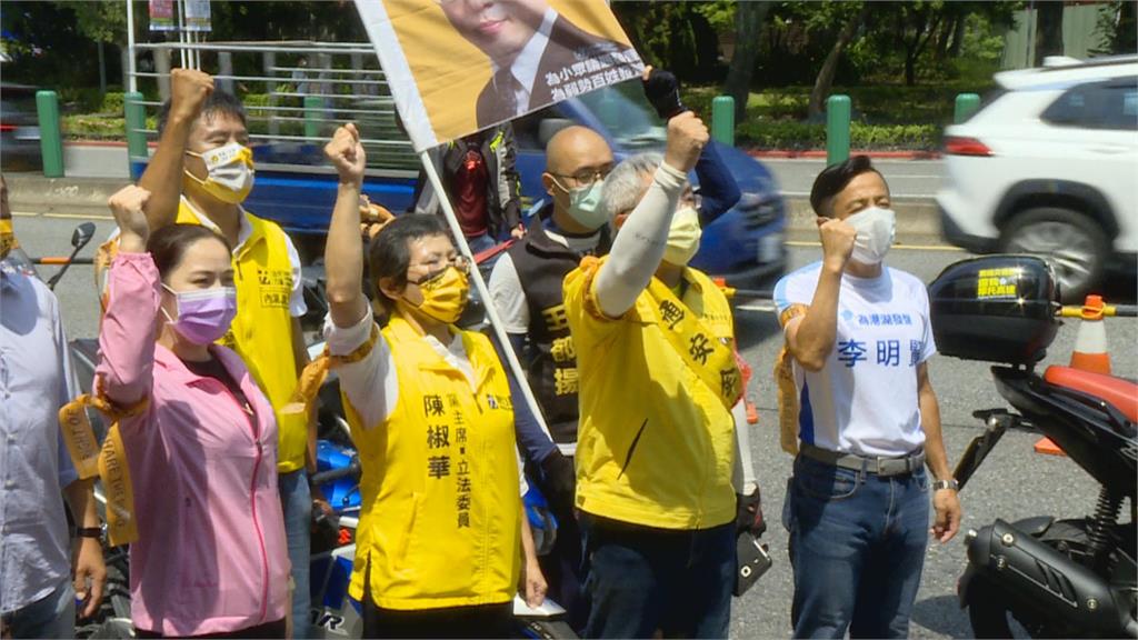 5千台機車騎上忠孝西路 抵凱道遊行爭路權