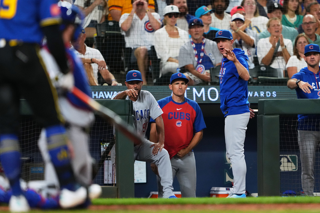 MLB(影)／生日不快樂！康塞爾不滿關鍵投手犯規判決暴怒　主審直接送他離場