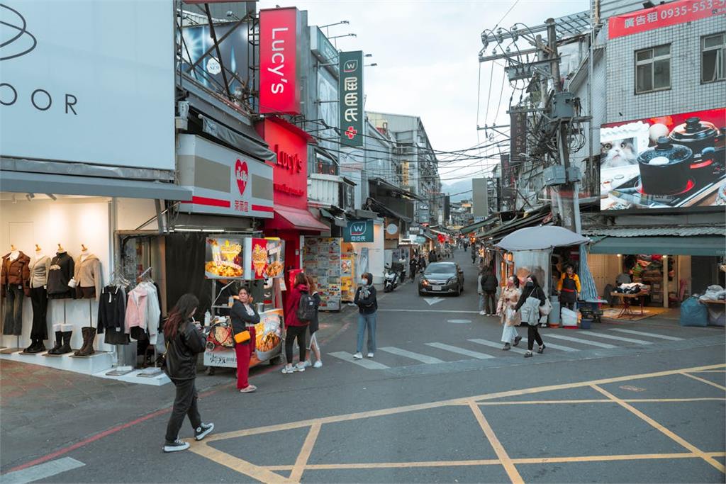 台灣人被道謝「愛回這2字」!他讚「溫柔又可愛」大票中國人不解:好奇怪