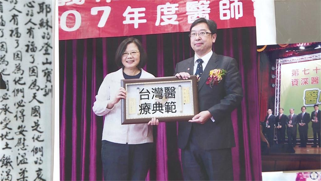 脊髓損傷名醫騎「電動行李箱」逛百貨 遭保全喝斥:站起來用走的