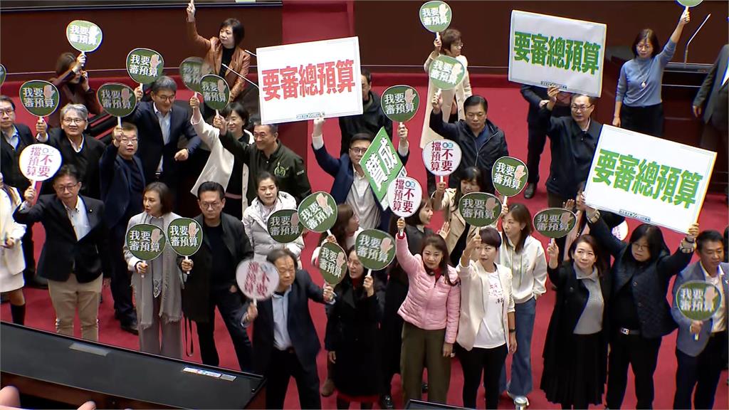 藍白毀憲亂政與中國裡應外合！　立法院年度代表字「毀」奪得第一