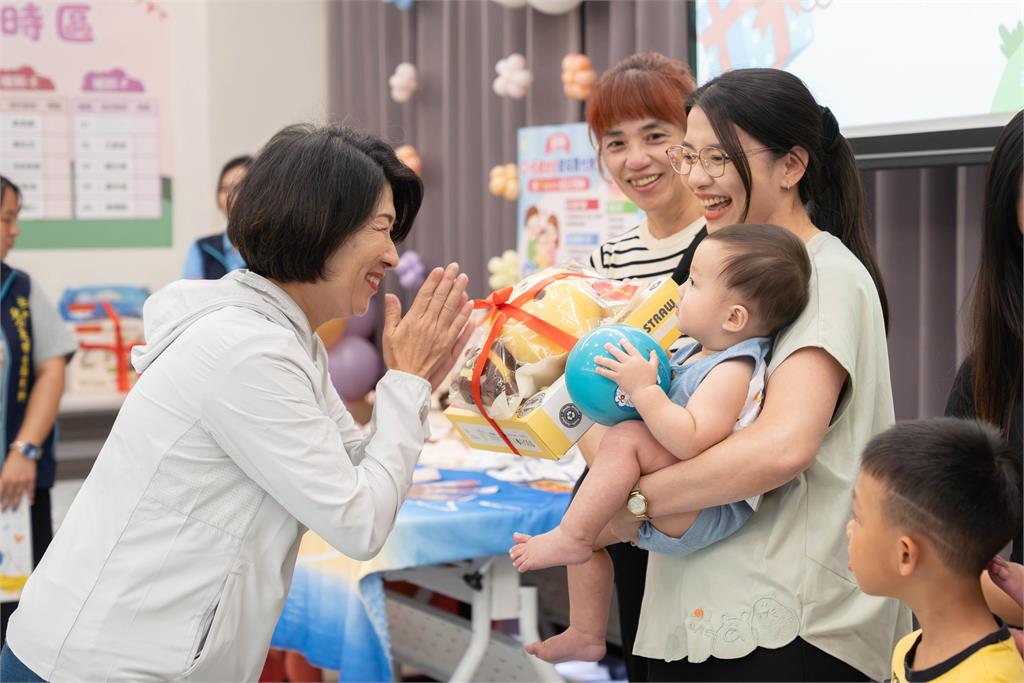 饒慶鈴施政滿意度84.1分創歷年新高　躍居《天下》標竿首長全國第2名