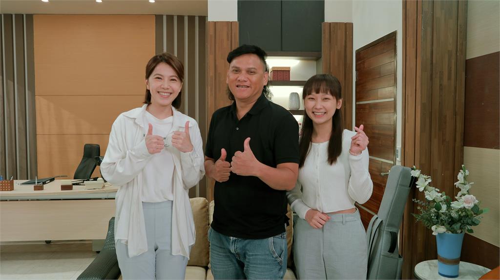桑布伊客串8點檔《市井豪門》遇到老朋友 大嘆「8點檔演出不容 桑布伊客串8點檔《市井豪門》遇到老朋友 大嘆「8點檔演出不容易啊」