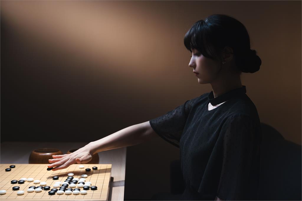 快新聞/人生如棋、落子無悔! 文總《匠人魂》紀錄黑嘉嘉與許皓鋐職涯「最好一著」