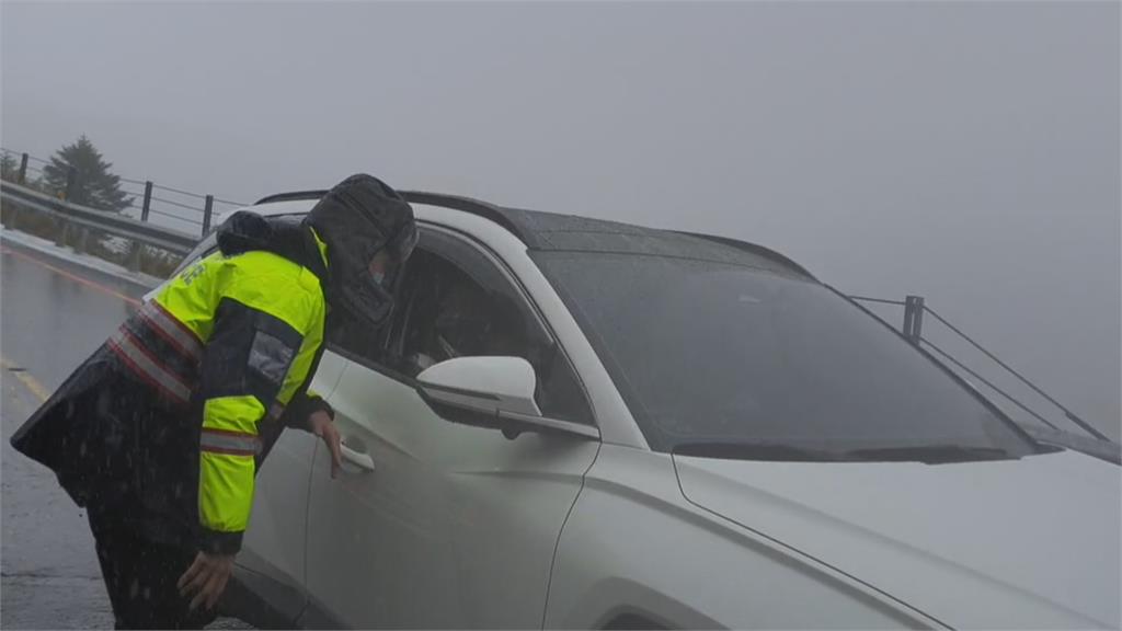 追雪注意！合歡山路段預警性封閉　只出不進