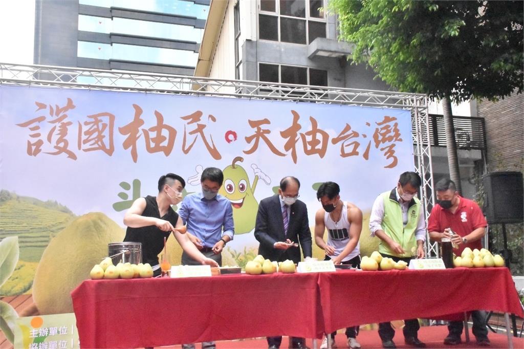 不懼中國打壓！台灣人相挺到底　劉建國立法院促銷1.8萬公斤文旦挺柚農