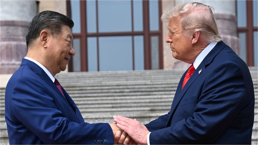 旁邊站習近平「川普被問台灣」憋住沒答！遭疑「被噤聲」CNN記者：這真不像他