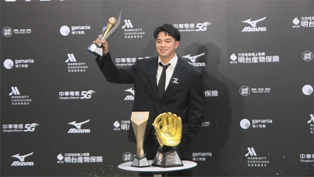 中華職棒36週年頒獎典禮　陳傑憲等球員西裝帥氣現身