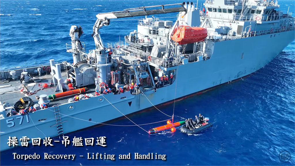 快新聞／台船釋57秒震撼畫面！海鯤號發射2枚操雷「一氣呵成」
