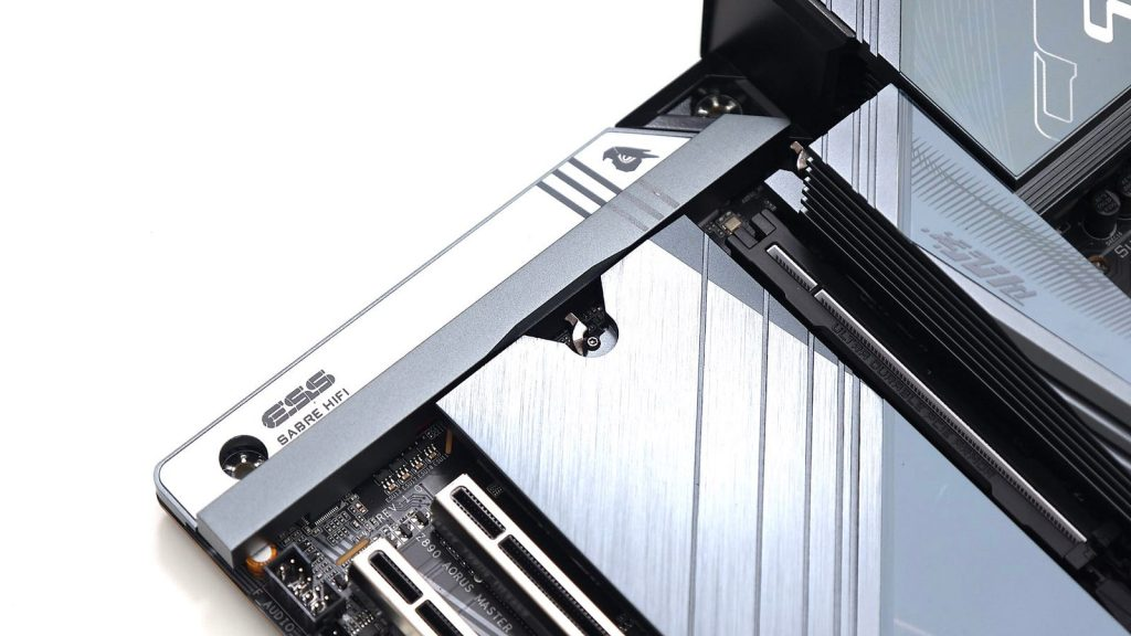 加入 Thunderbolt 了!GIGABYTE Z890 AORUS Master 補上 I/O 最後一塊拼圖