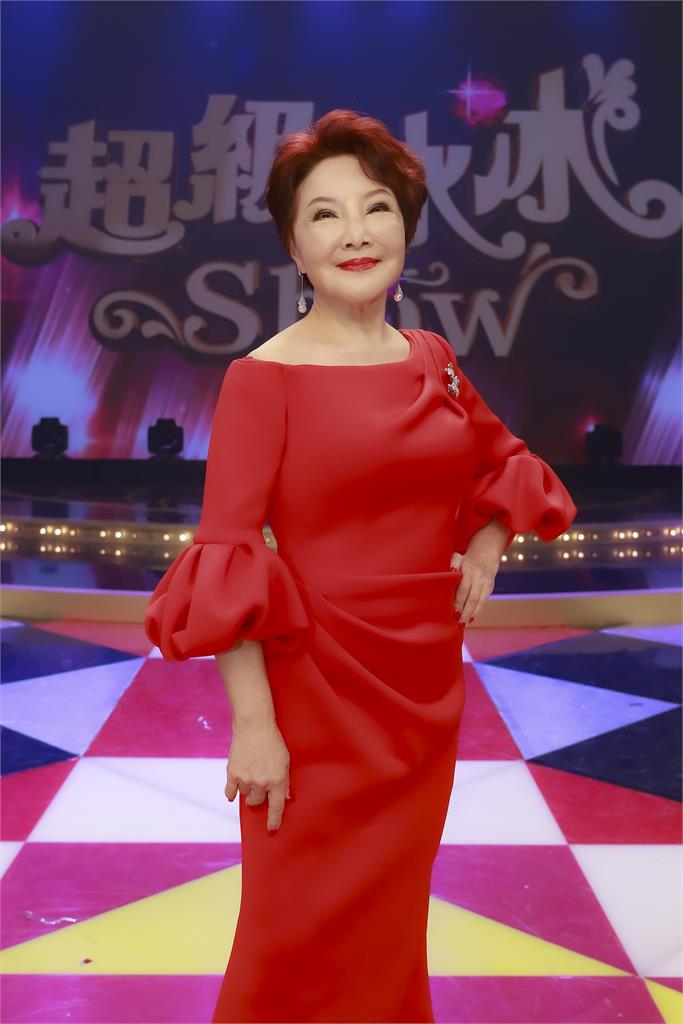 《超級冰冰Show》蘋果花歌后歌唱實力驚人!老公離世三年難得在節目中開金嗓