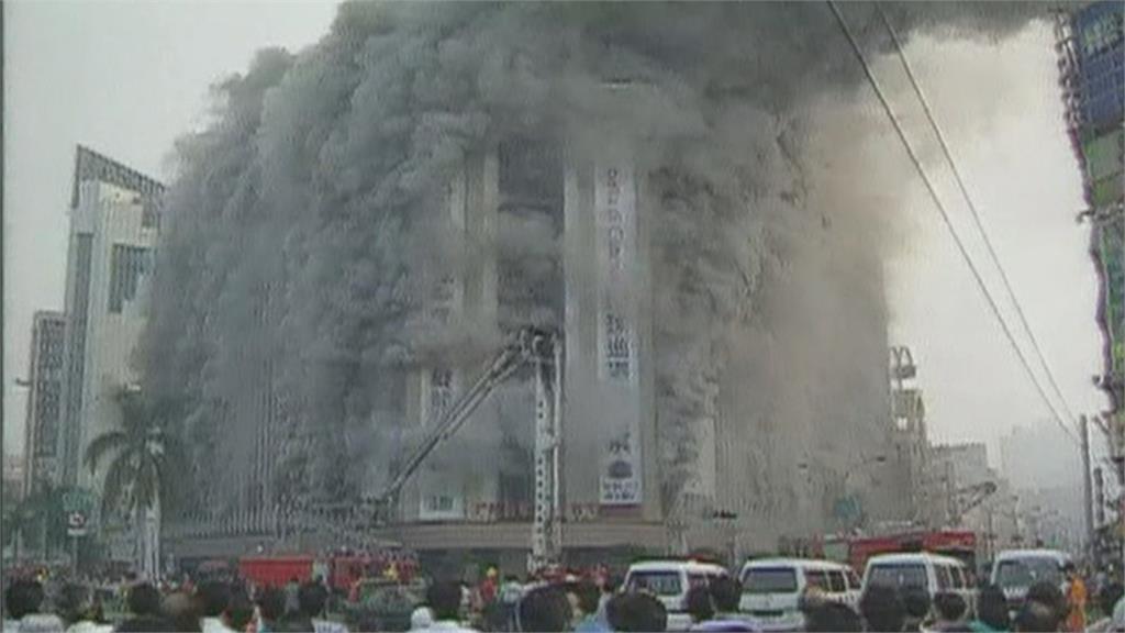 在地經營51年! 高雄大統百貨五福店租約到期"228熄燈"